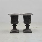 1403 4486 GARDEN URNS